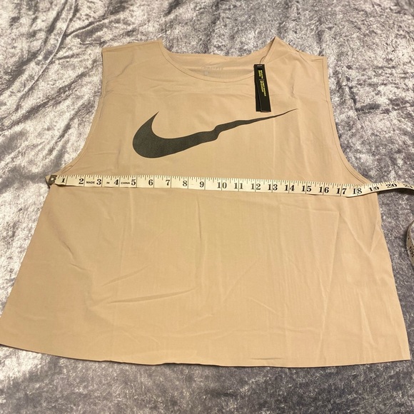 Nike Top - Picture 3 of 5